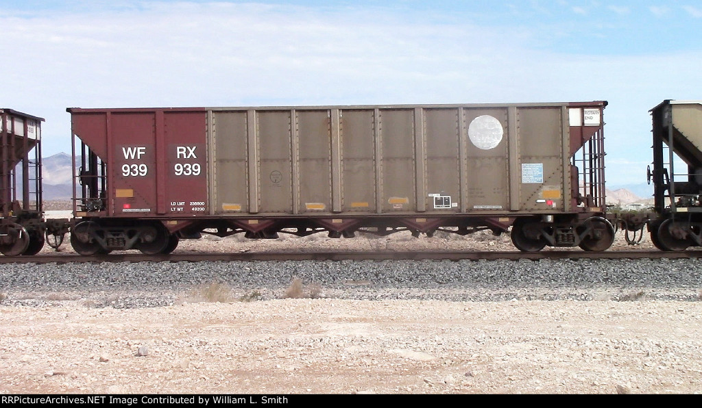 EB Unit Empty Hooper Frt at Erie NV  07-28-2022 -40